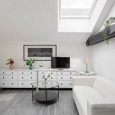 2 Bedroom 2 Bathroom Apt - Duomo 1 มิลาน ภายนอก รูปภาพ