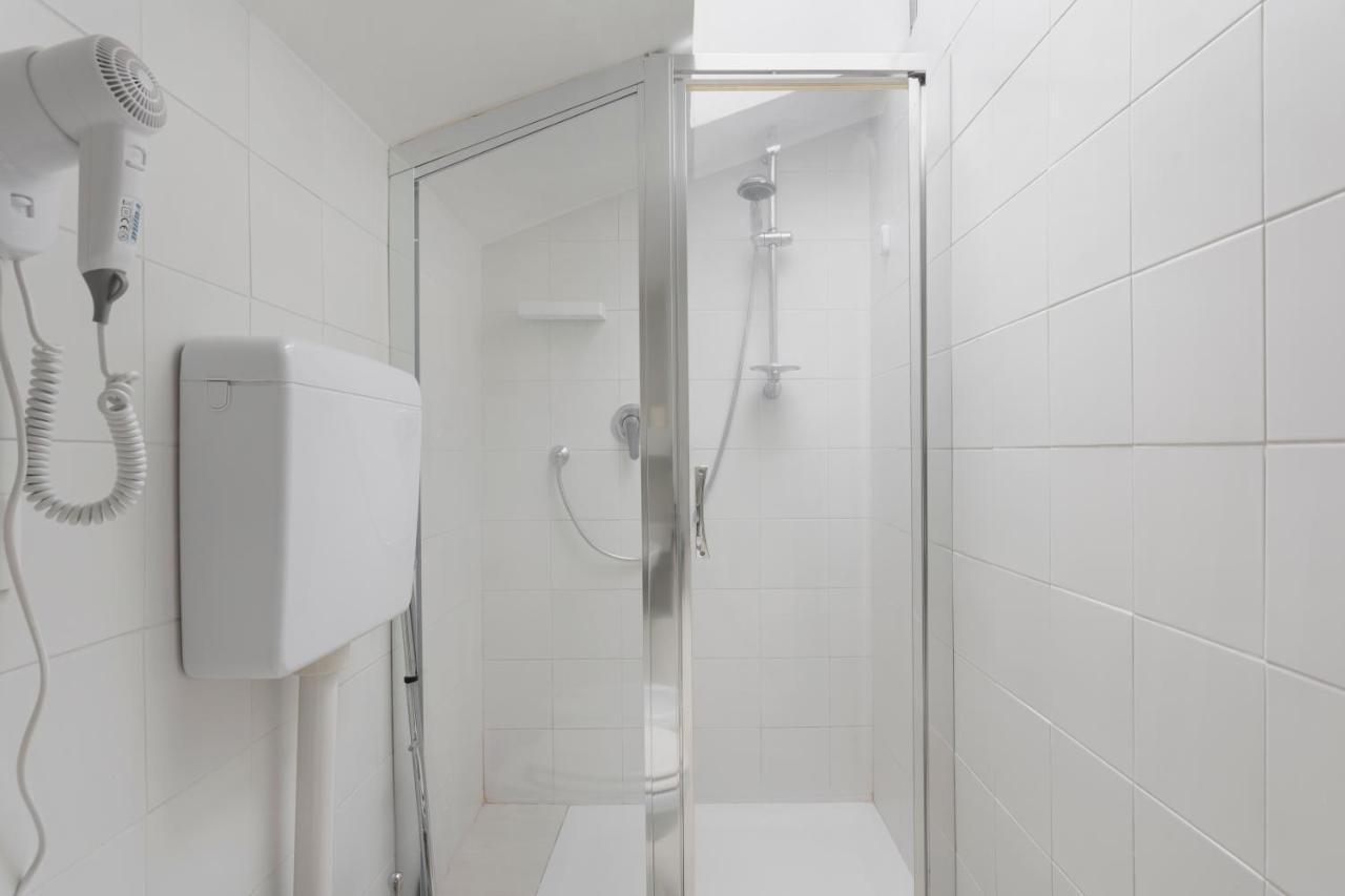 2 Bedroom 2 Bathroom Apt - Duomo 1 มิลาน ภายนอก รูปภาพ