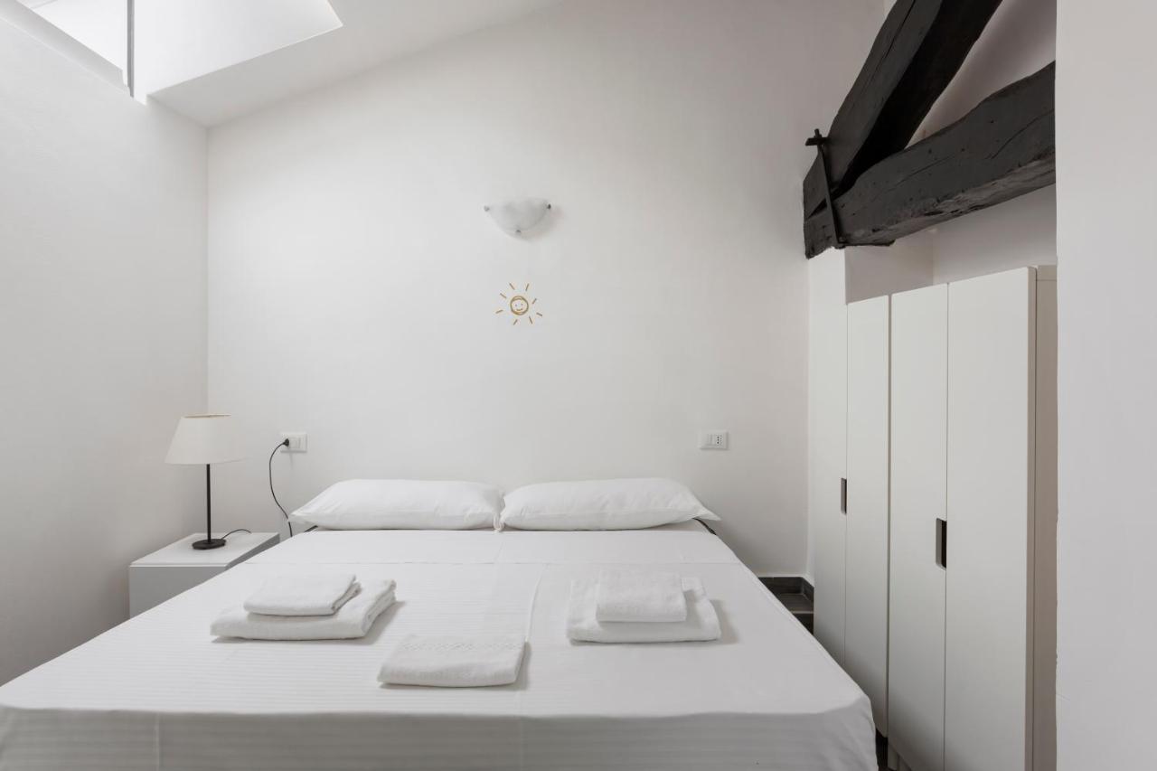 2 Bedroom 2 Bathroom Apt - Duomo 1 มิลาน ภายนอก รูปภาพ