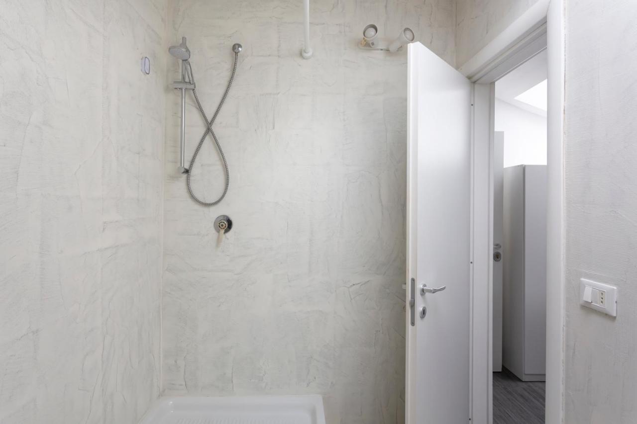 2 Bedroom 2 Bathroom Apt - Duomo 1 มิลาน ภายนอก รูปภาพ